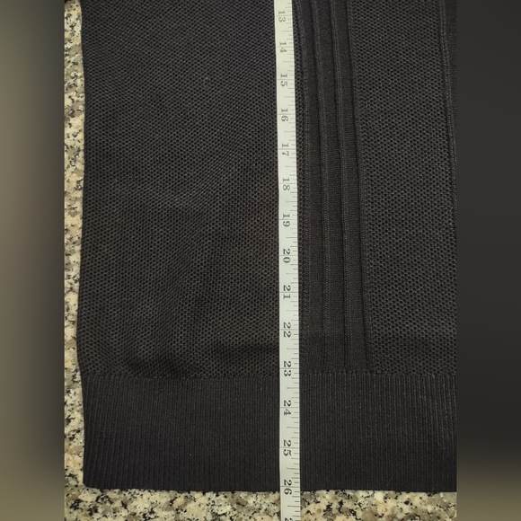 Banana Republic Women's Medium Sized Black Sweater - Picture 7 of 10